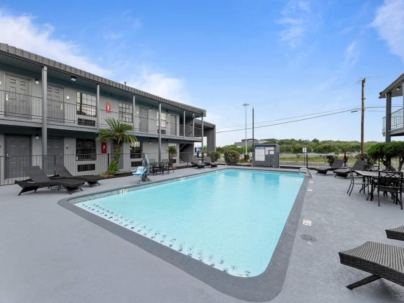 Baymont By Wyndham San Antonio Near Lackland Afb image