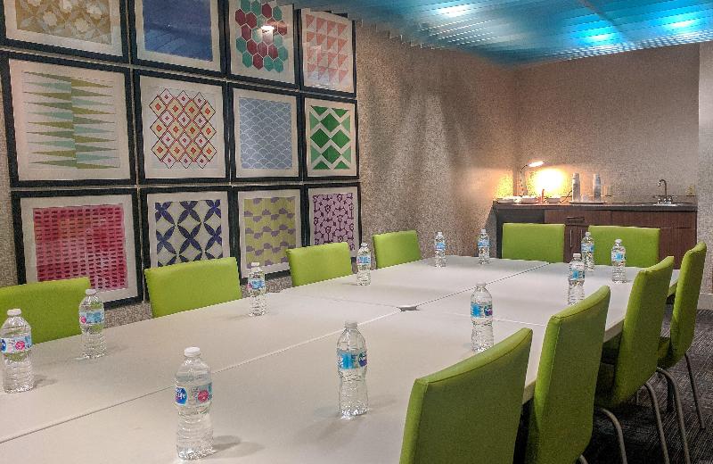 Holiday Inn Express Fort Wayne-East (New Haven) image