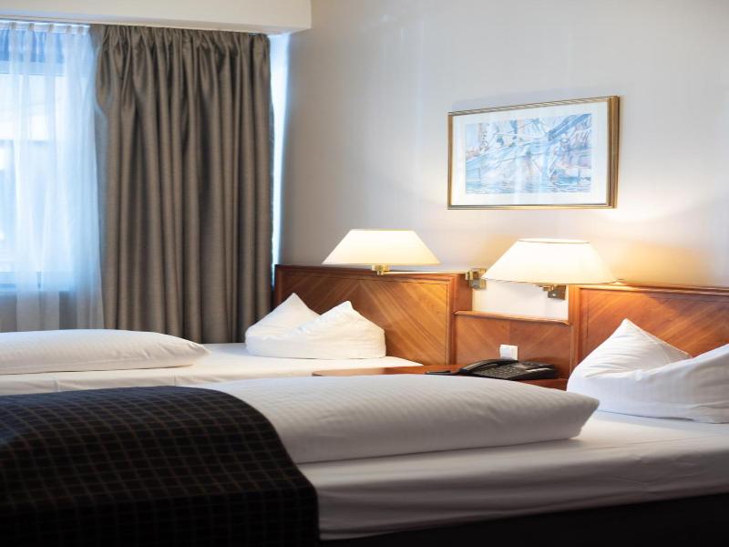 ROSS Messehotel image
