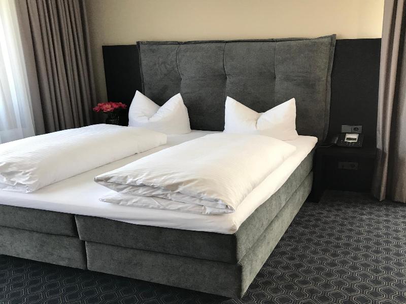 ROSS Messehotel image