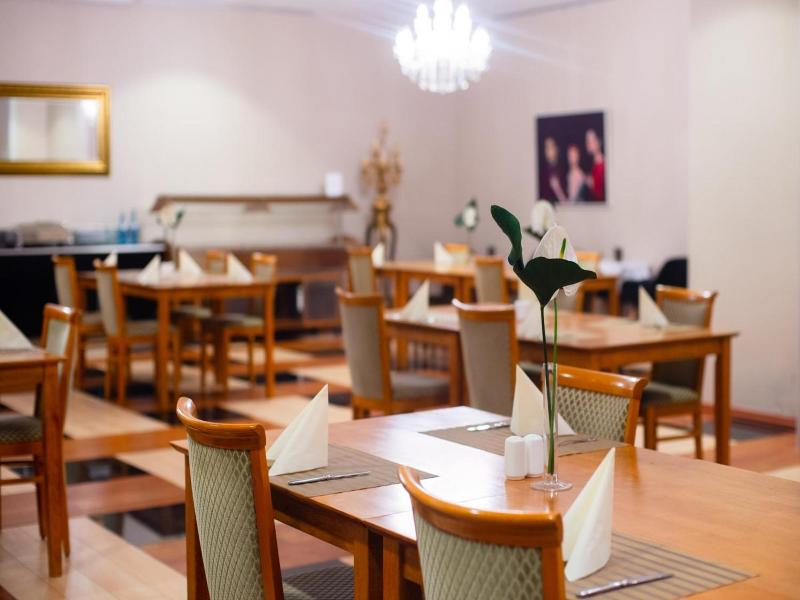 ROSS Messehotel image