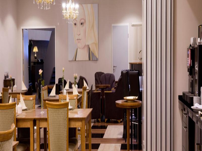 ROSS Messehotel image