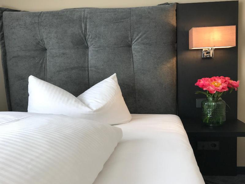 ROSS Messehotel image