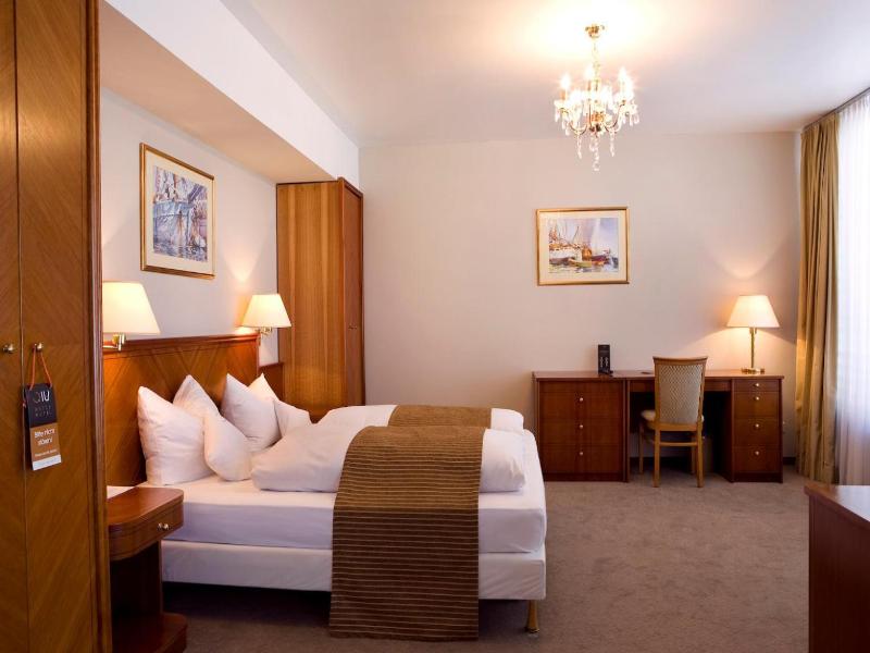 ROSS Messehotel image