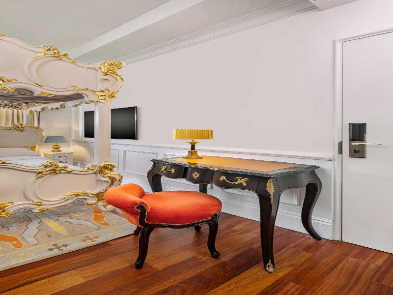 The Serangoon House, Singapore, A Tribute Portfoli image