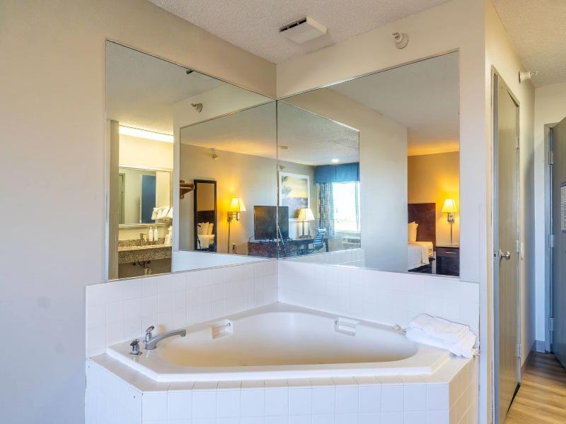 Days Inn By Wyndham Sioux City image