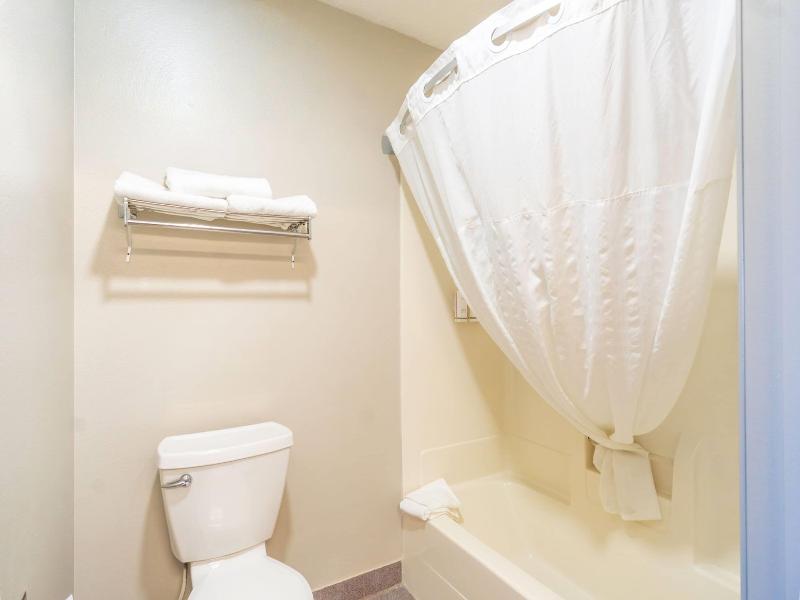 Days Inn By Wyndham Sioux City image