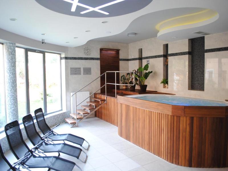 Hotel Viktoria image
