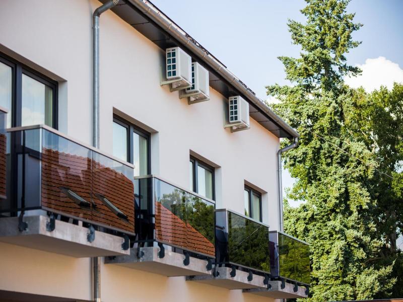 Hotel Viktoria image