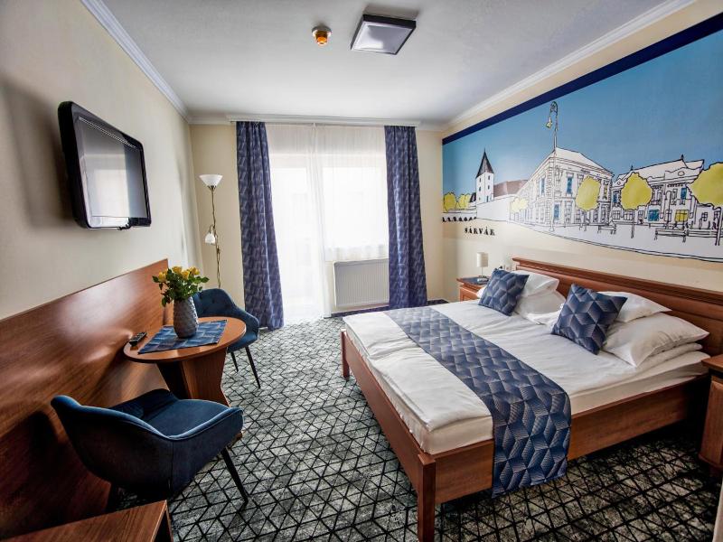 Hotel Viktoria image