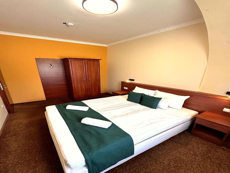 Hotel Viktoria image