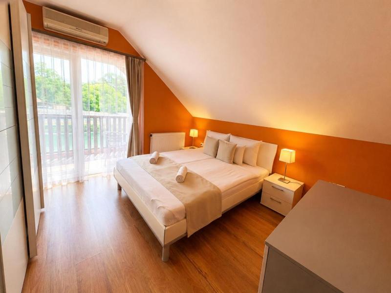Hotel Viktoria image
