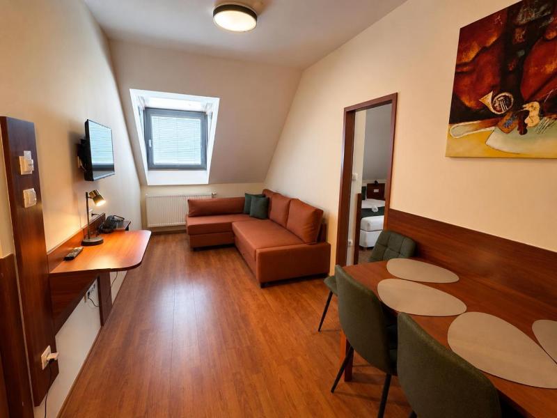 Hotel Viktoria image