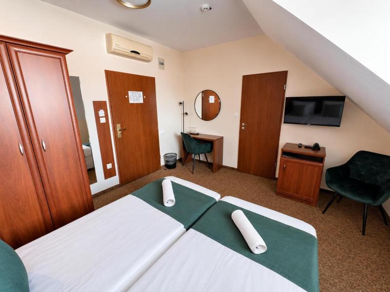Hotel Viktoria image