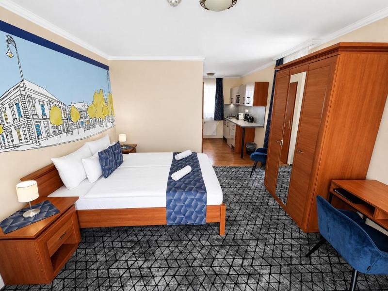 Hotel Viktoria image