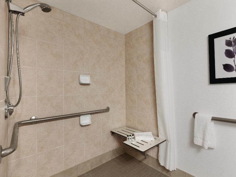 Country Inn & Suites by Radisson Seattle Bothell image