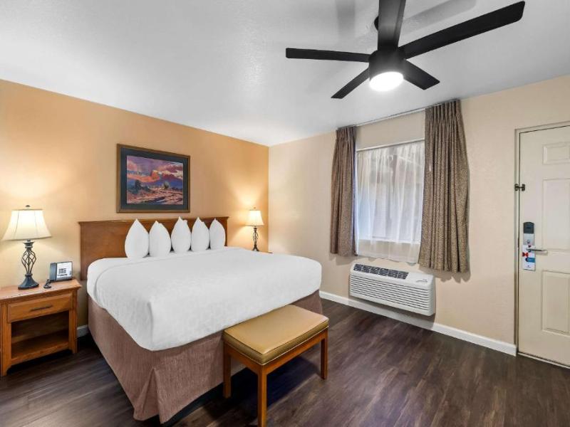 Clarion Inn Sierra Vista Az image