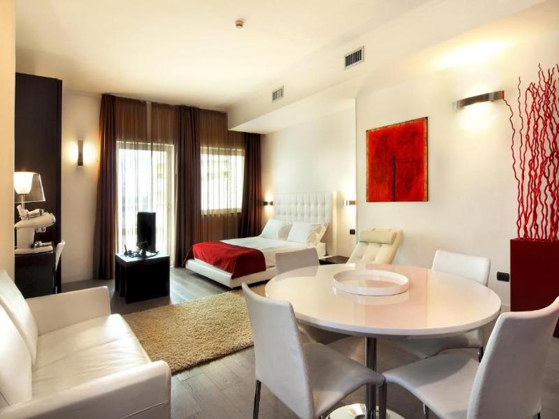 Mediterraneo Palace image