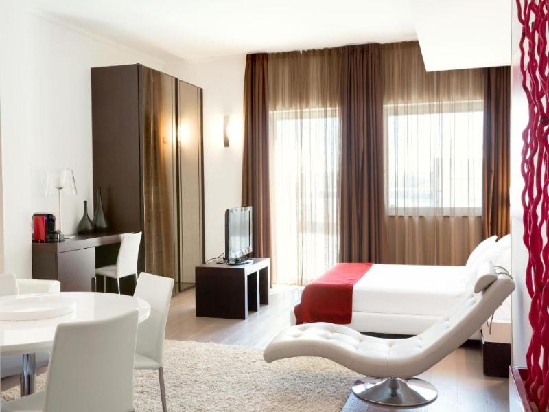 Mediterraneo Palace image