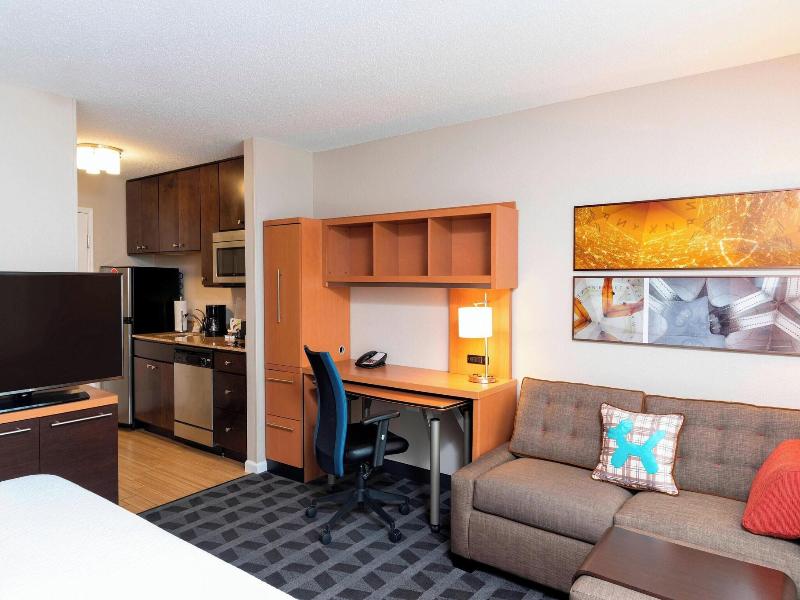 Towneplace Suites Fort Wayne North image