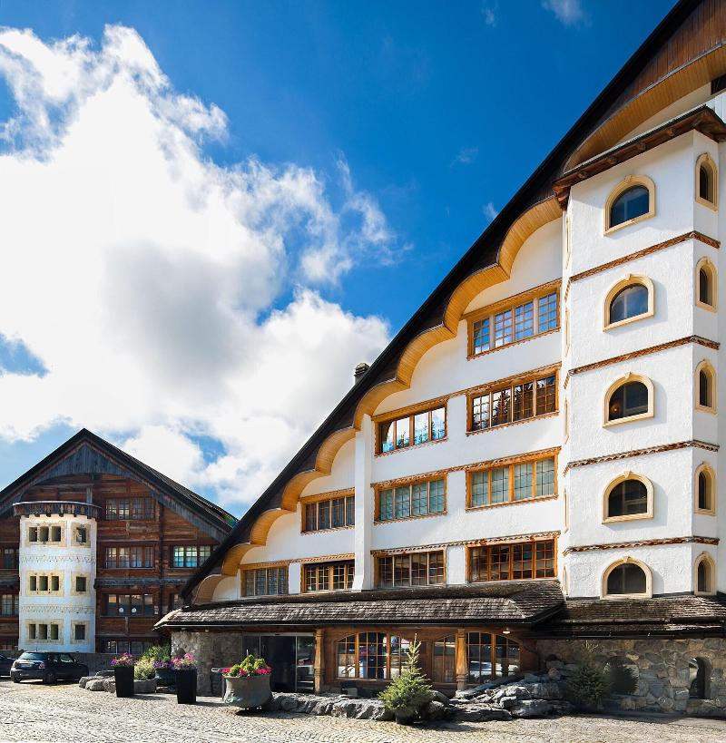 De l'Etrier Hotel Montana image