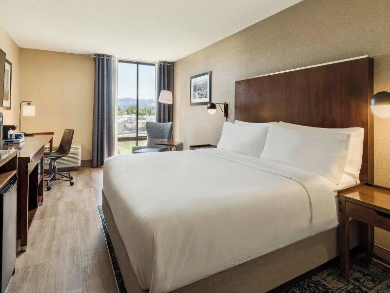 Four Points by Sheraton San Francisco Bay Bridge image