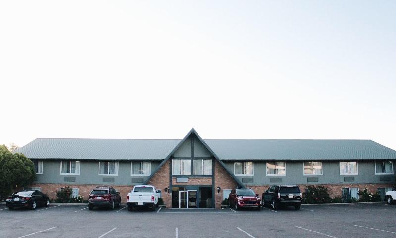 Days Inn by Wyndham Show Low image