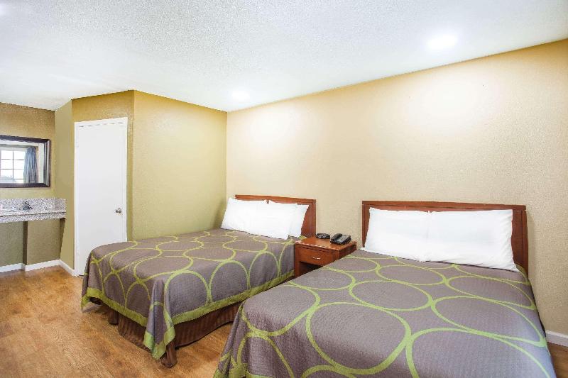 Super 8 by Wyndham Redlands/San Bernardino image