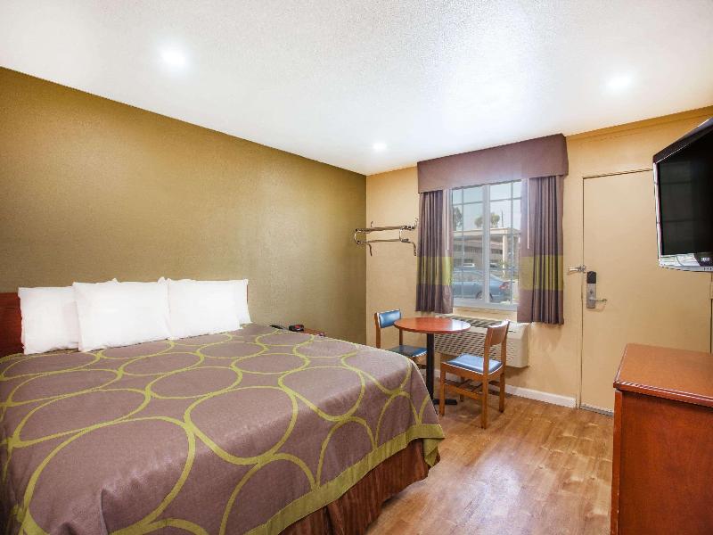 Super 8 by Wyndham Redlands/San Bernardino image