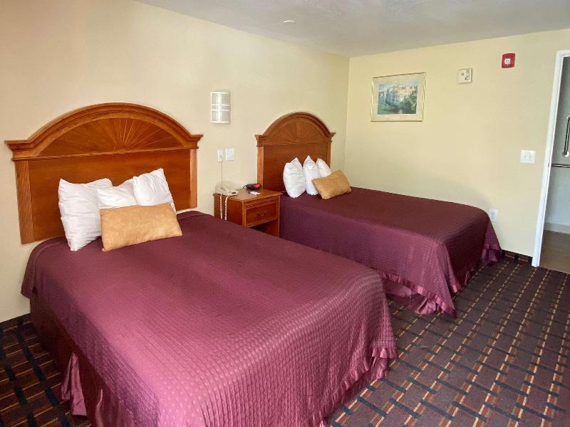 Knights Inn Punta Gorda image