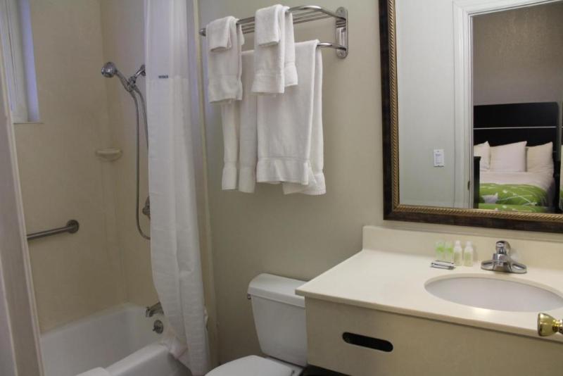 Layne Hotel image
