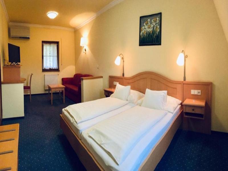 Hetkuti Wellness Hotel image