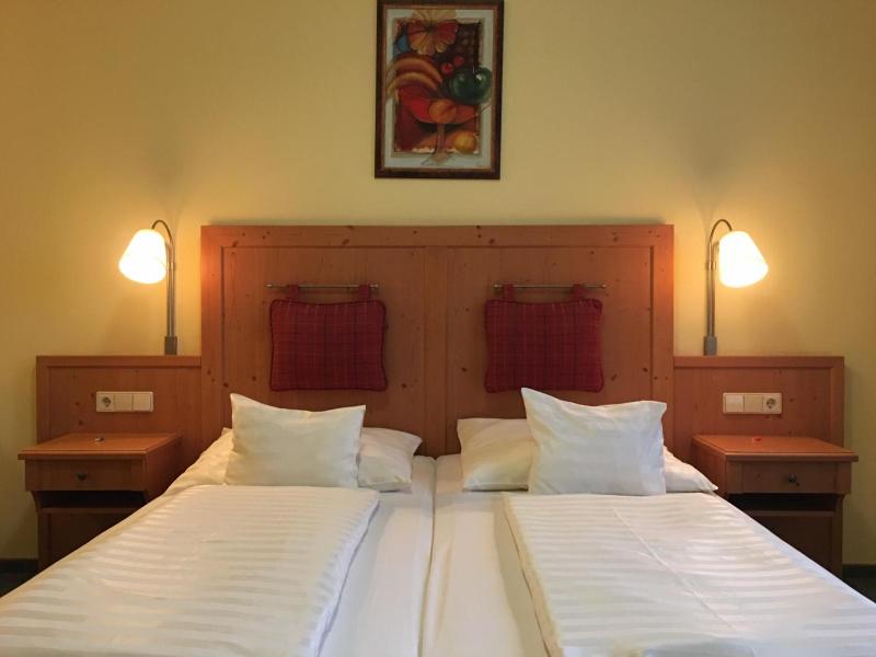Hetkuti Wellness Hotel image