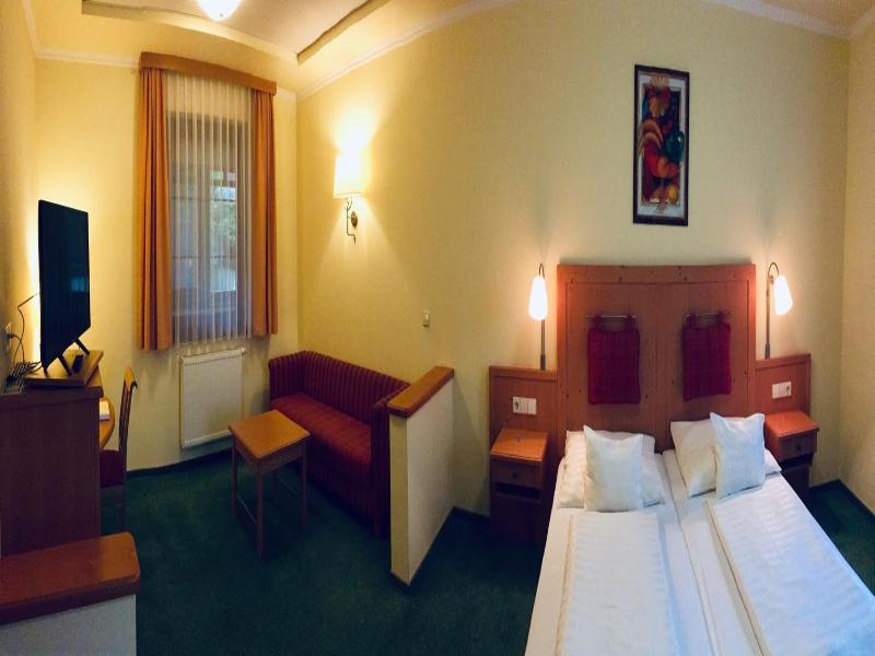Hetkuti Wellness Hotel image