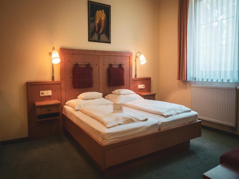 Hetkuti Wellness Hotel image