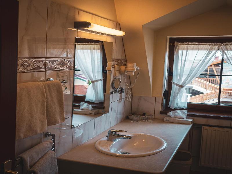 Hetkuti Wellness Hotel image