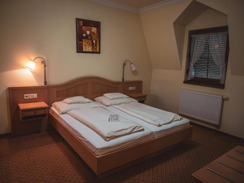 Hetkuti Wellness Hotel image