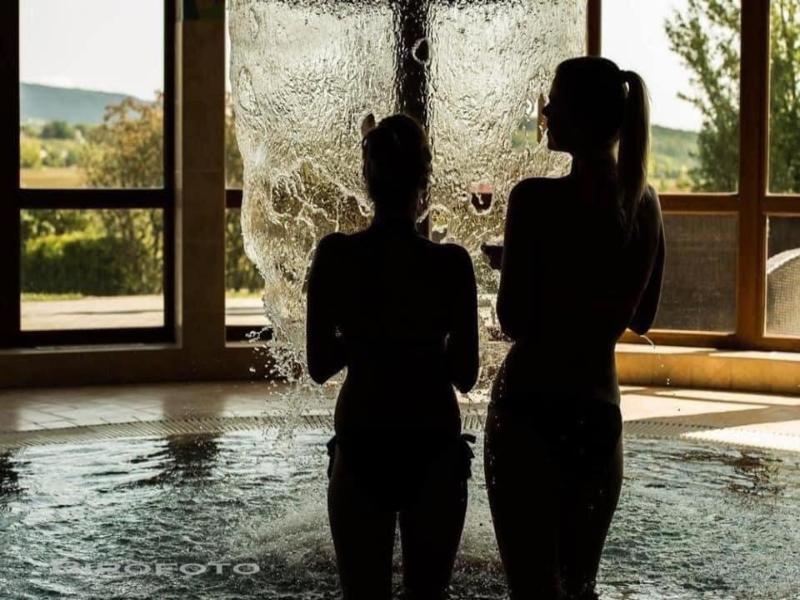 Hetkuti Wellness Hotel image