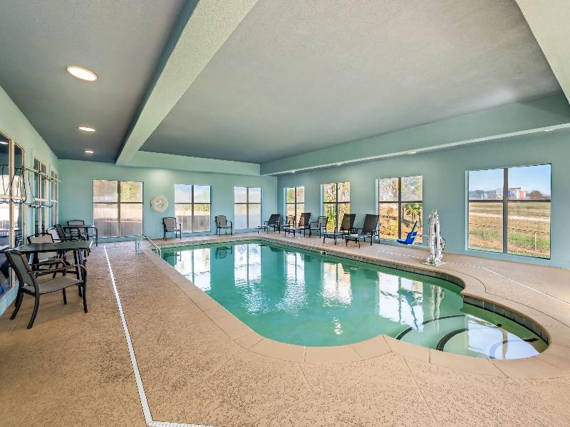 La Quinta Inn & Suites Searcy image