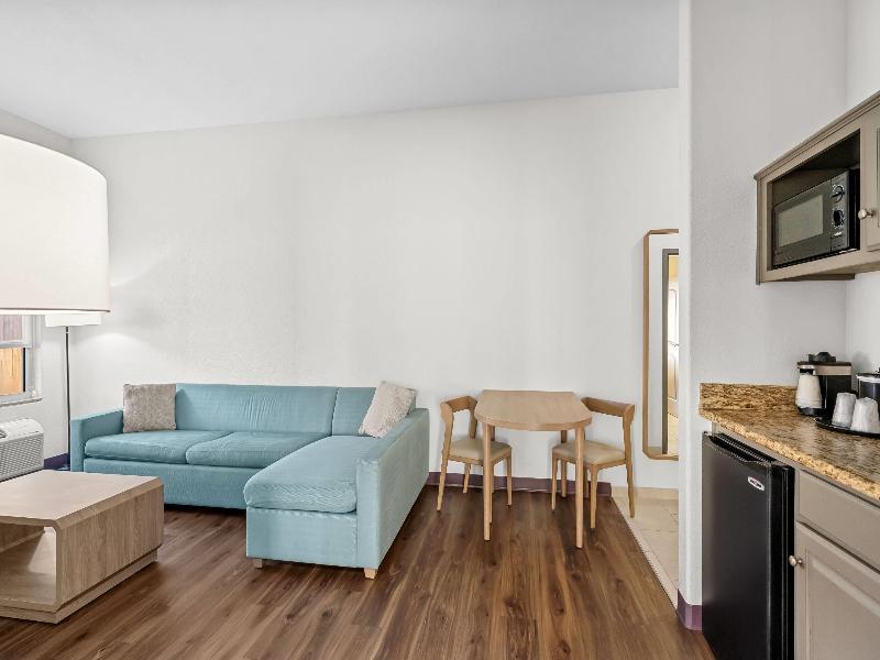 La Quinta Inn & Suites Searcy image