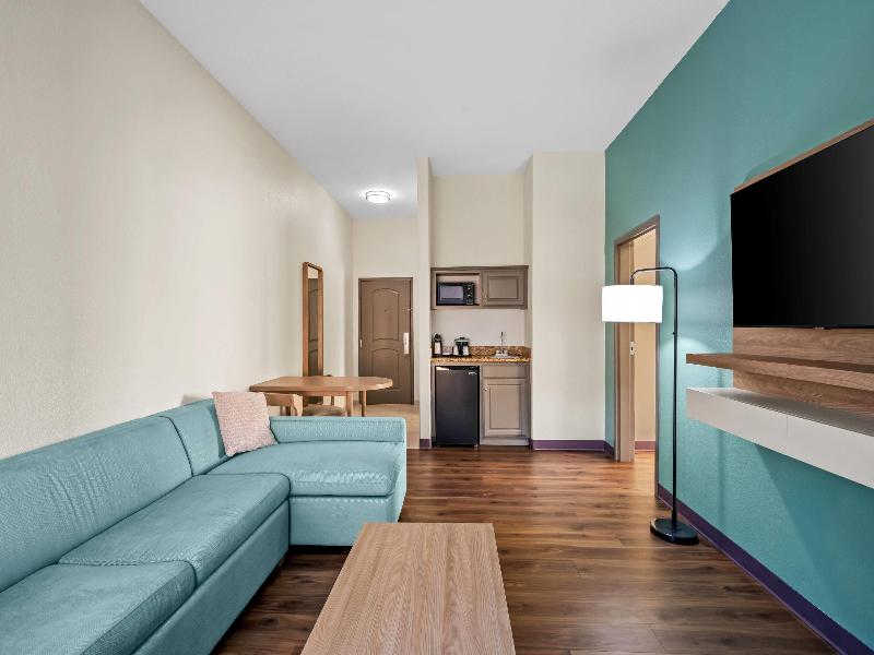 La Quinta Inn & Suites Searcy image
