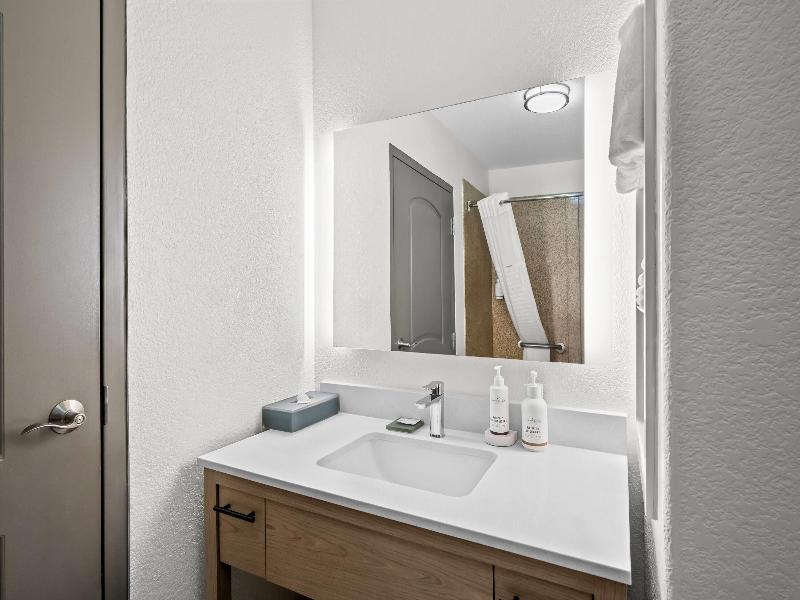 La Quinta Inn & Suites Searcy image