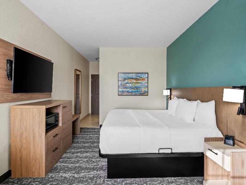 La Quinta Inn & Suites Searcy image