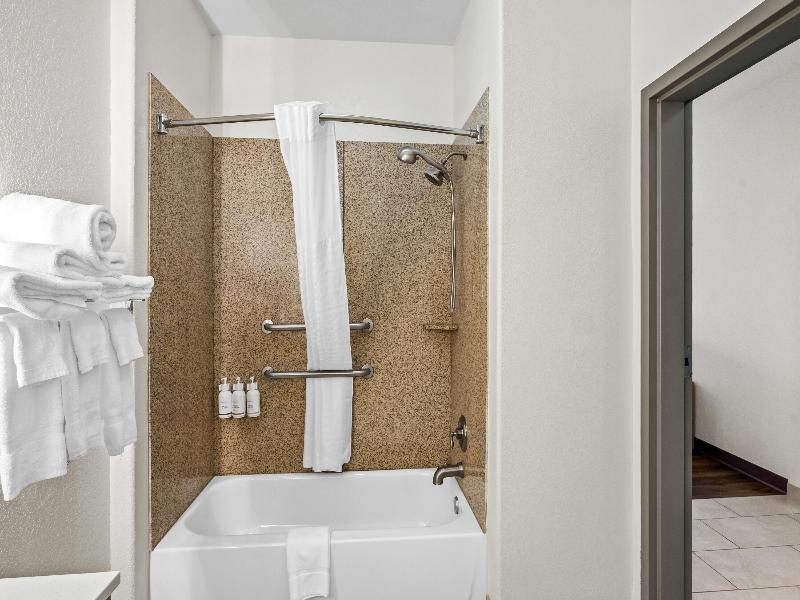 La Quinta Inn & Suites Searcy image