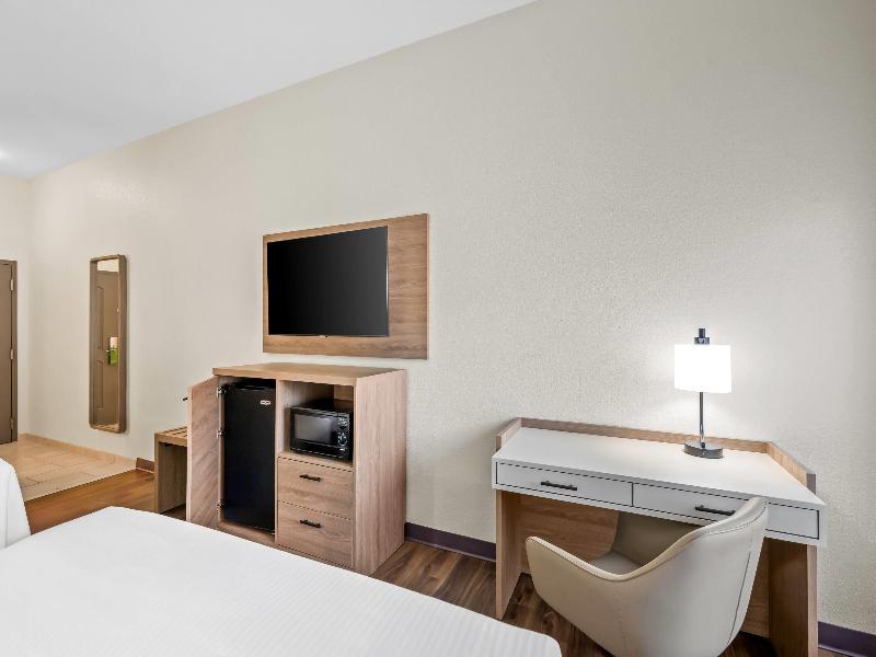 La Quinta Inn & Suites Searcy image
