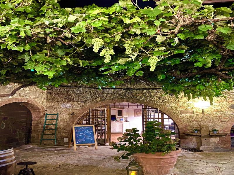 Relais La Chiusa Boutique Inn & Restaurant image