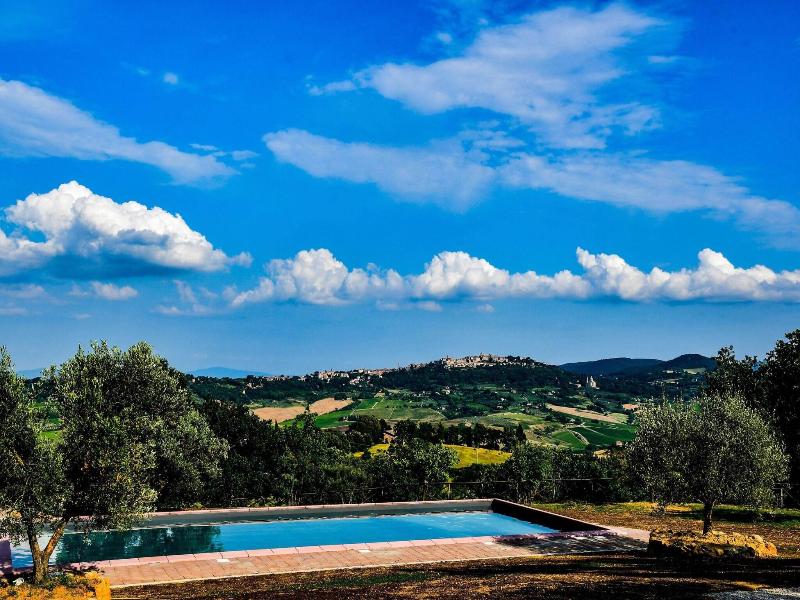 Relais La Chiusa Boutique Inn & Restaurant image