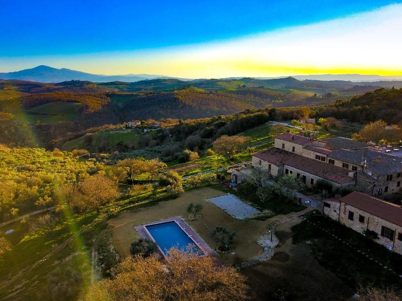 Relais La Chiusa Boutique Inn & Restaurant image