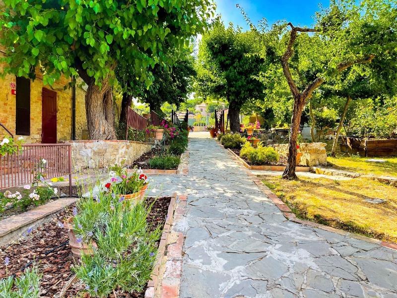 Relais La Chiusa Boutique Inn & Restaurant image