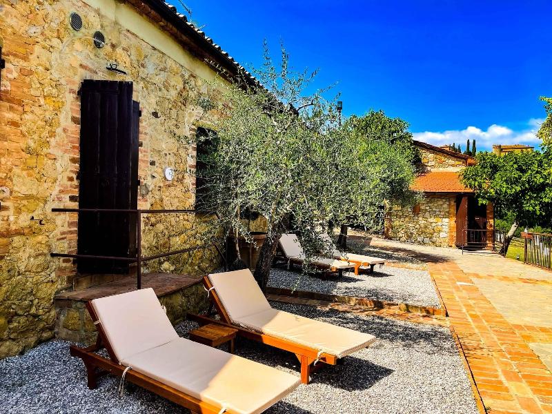 Relais La Chiusa Boutique Inn & Restaurant image